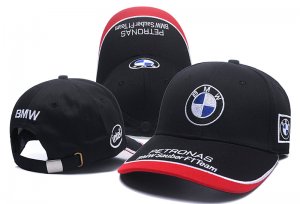 Car logo Mercedes-Benz BMW Porsche hat Male and female couple mo